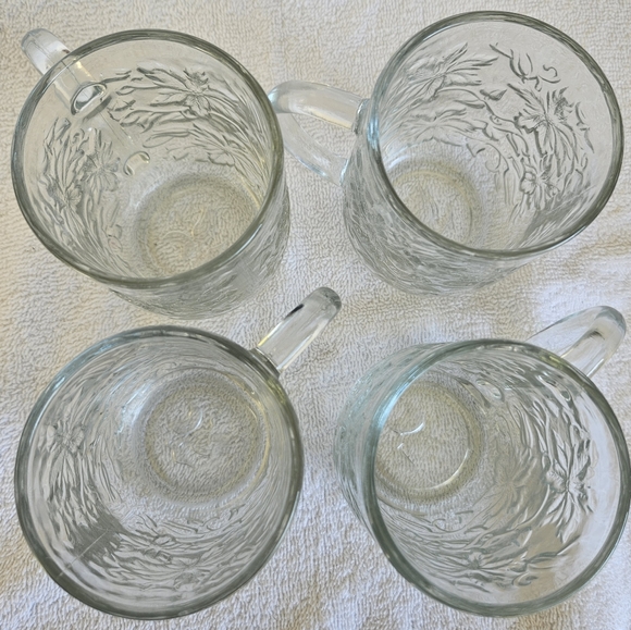 Vintage Princess House Fantasia Clear Crystal Poinsettia 8 Oz Mugs Set of 4 - Picture 7 of 8